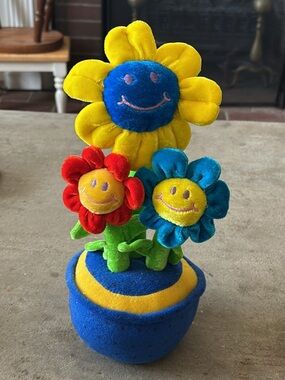 Vintage Plush Flowers Smiling Flexible in the Blue Pot 1999 DGE Carousel Toy B-2